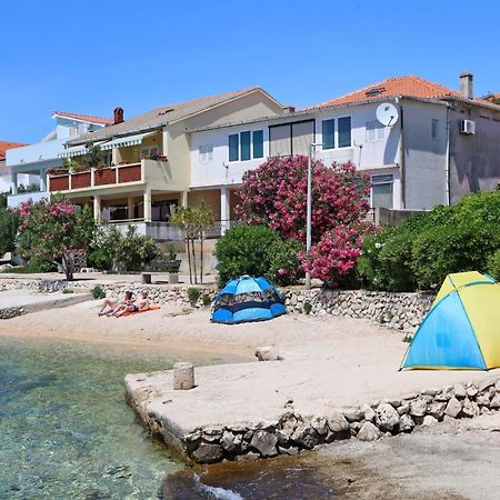 Apartments By The Sea Mandre, Pag - 3084 Kolan Exteriör bild