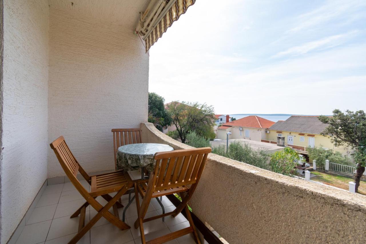 Apartments By The Sea Mandre, Pag - 3084 Kolan Exteriör bild
