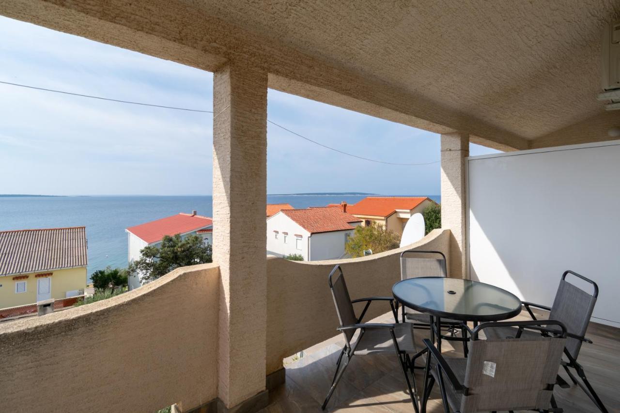 Apartments By The Sea Mandre, Pag - 3084 Kolan Exteriör bild