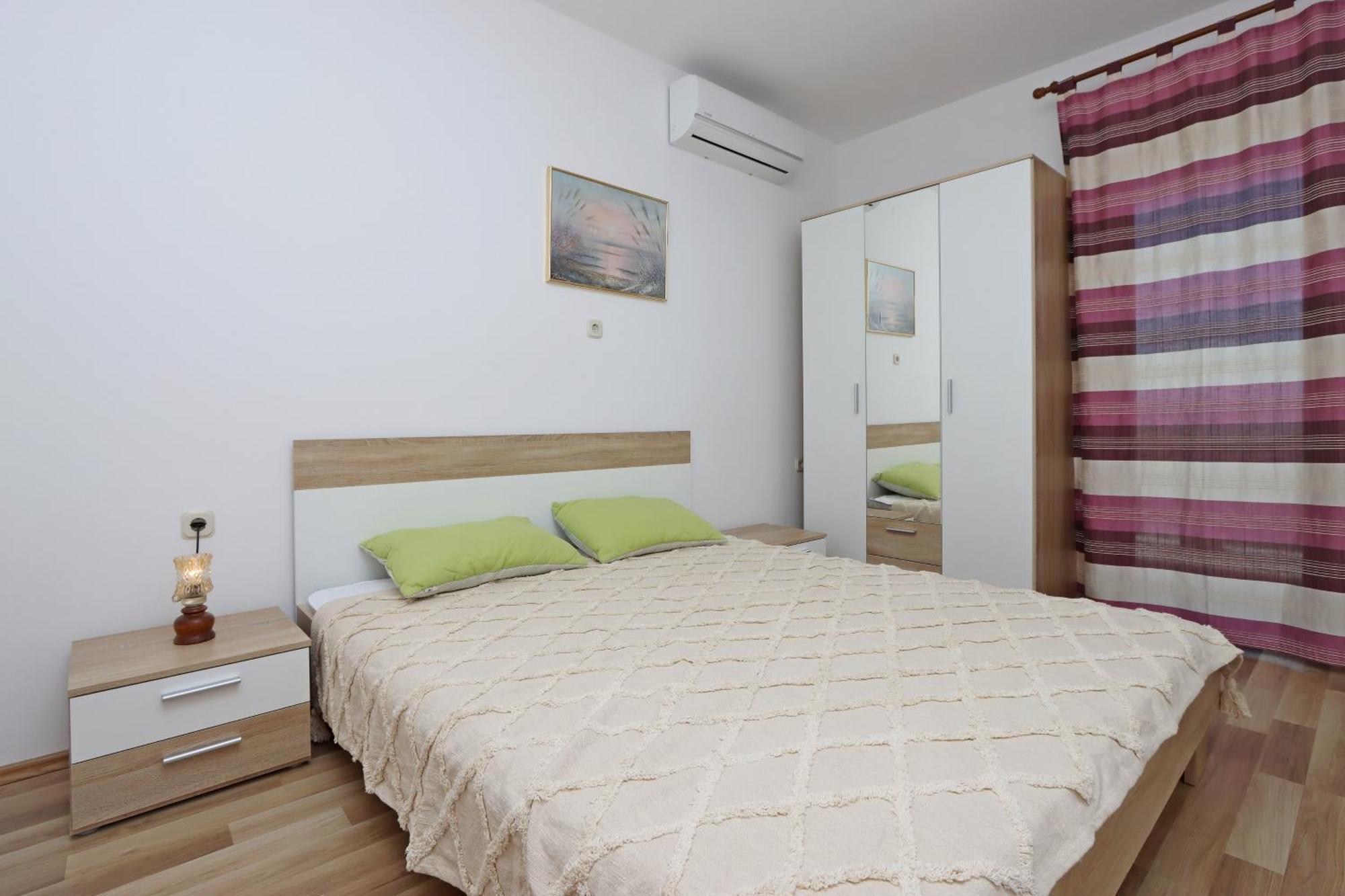 Apartments By The Sea Mandre, Pag - 3084 Kolan Exteriör bild